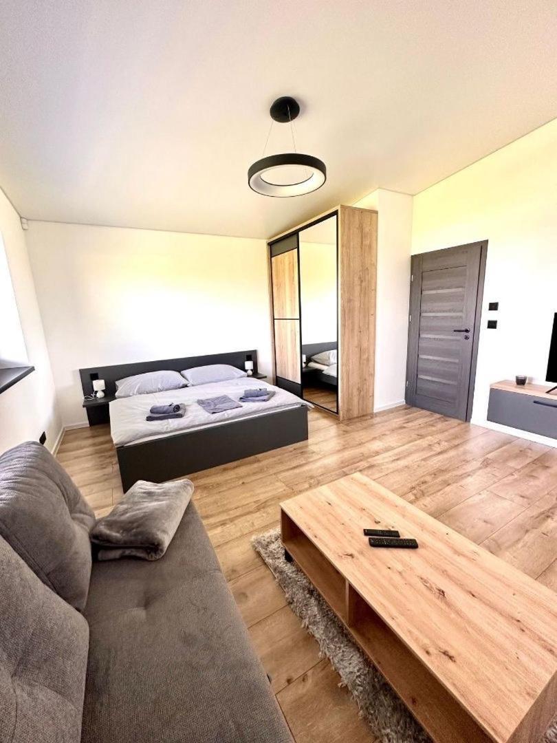 Luxury Apartments Maly Slavkov Eksteriør bilde
